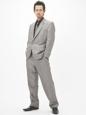 ���}���\��